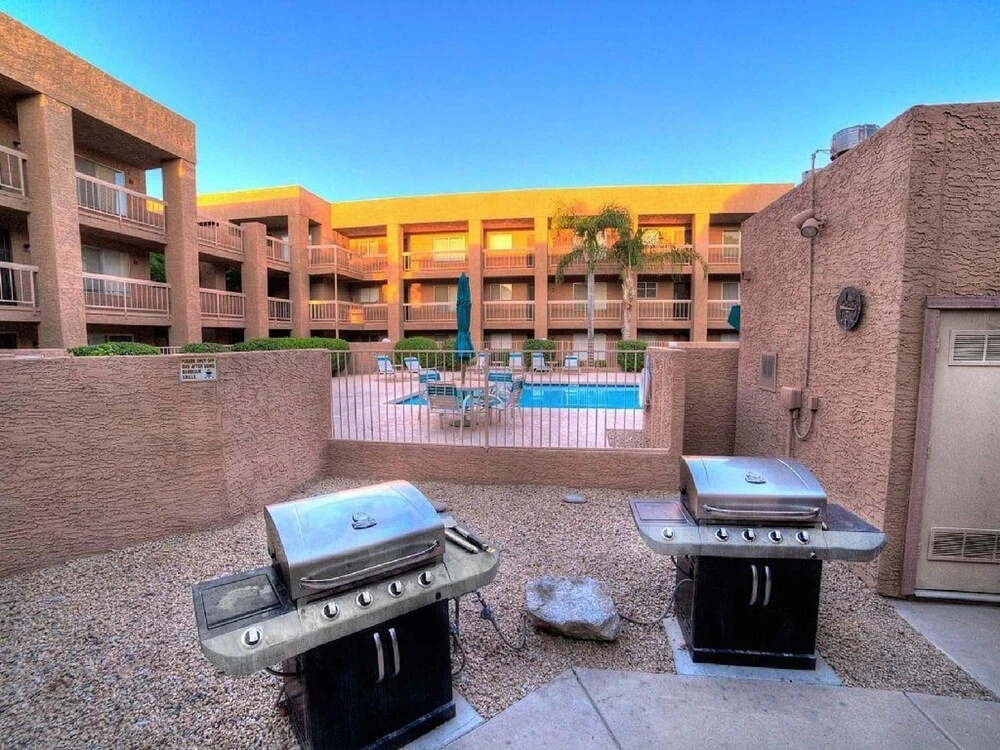 SLS Casa Requena with FREE Heated Pool & Spa.