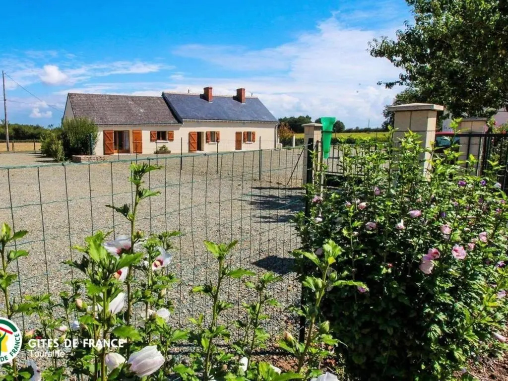 Voir la photo 2 — Gîte Saint-Laurent-de-Lin, 4 pièces, 6 personnes - FR-1-381-501