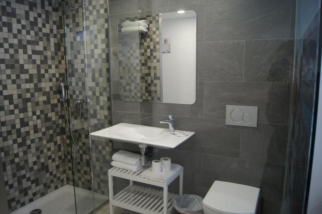 gallery_image_hidden_17