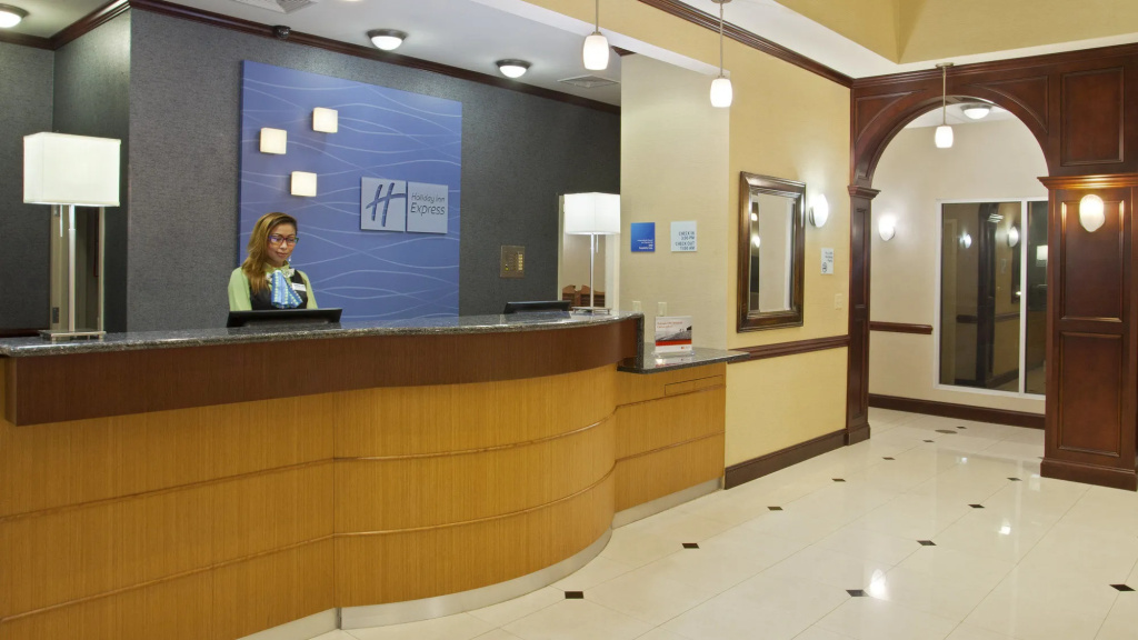 Lobby & Reception