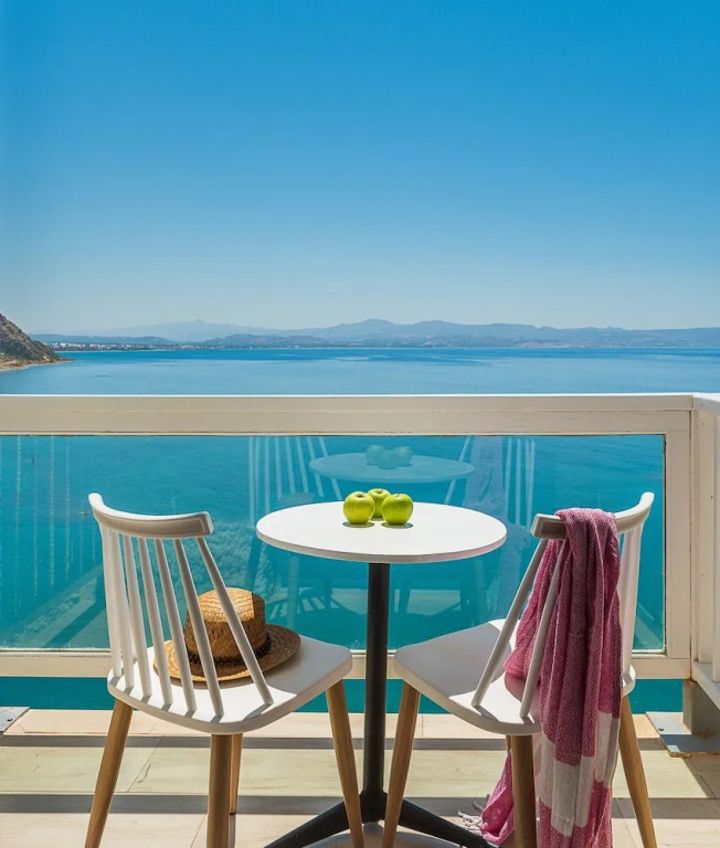 Superior Double room with balcony and with sea view (full double bed)