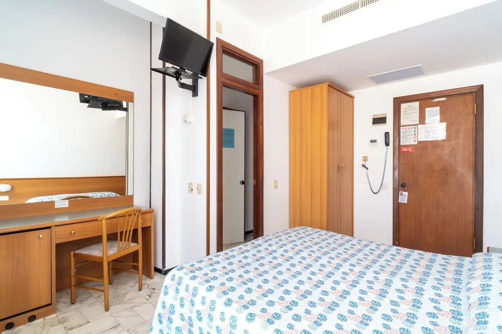 Economy room