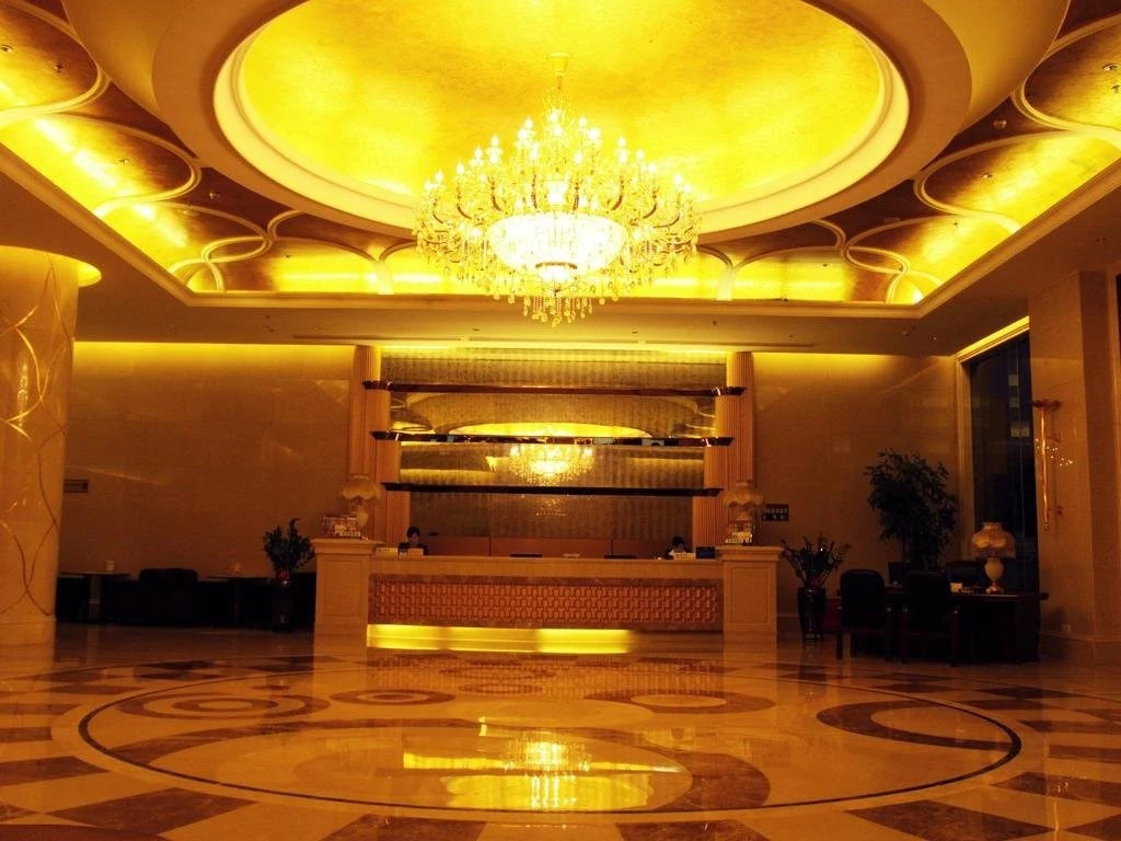 Lobby & Reception