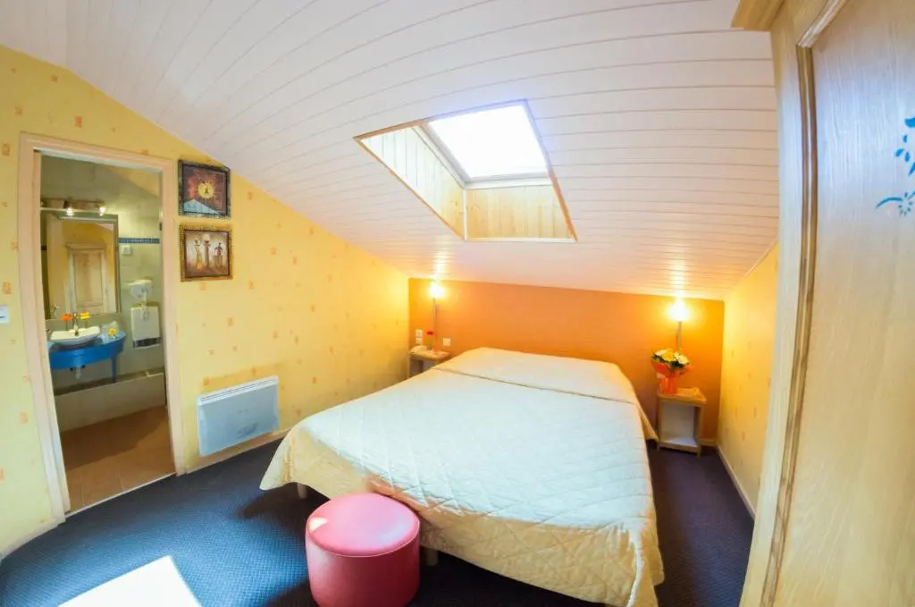 Standard Double Attic room (full double bed)
