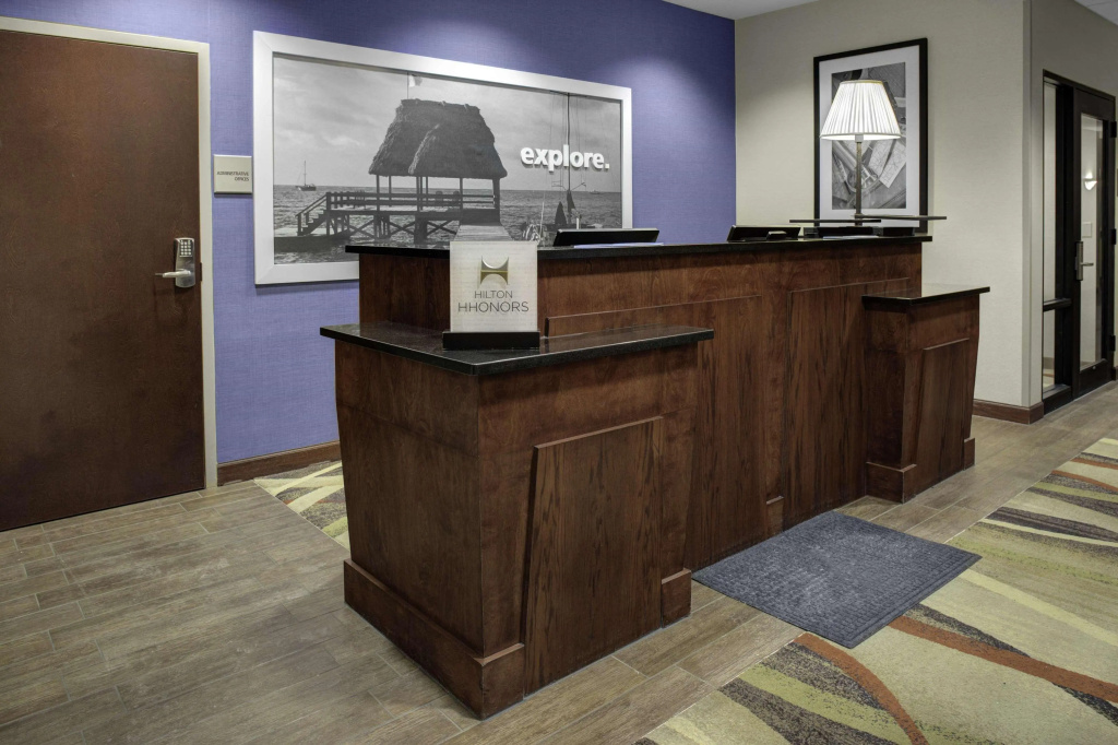 Lobby & Reception