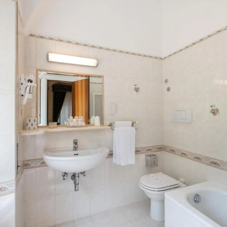 Hotel photo 37