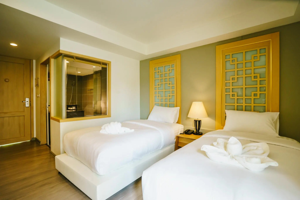 Superior Double room (full double bed)
