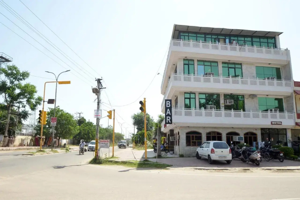 OYO Rooms Swarn Path Mansarovar
