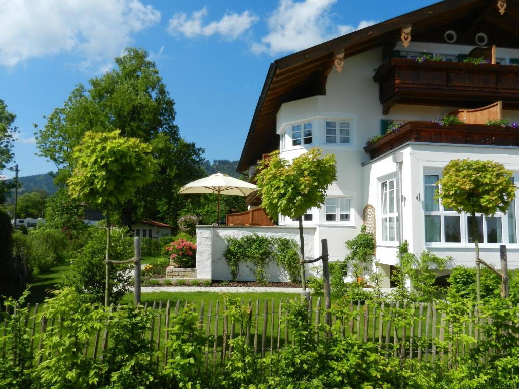 Landhaus Marinella Hotel garni. by null