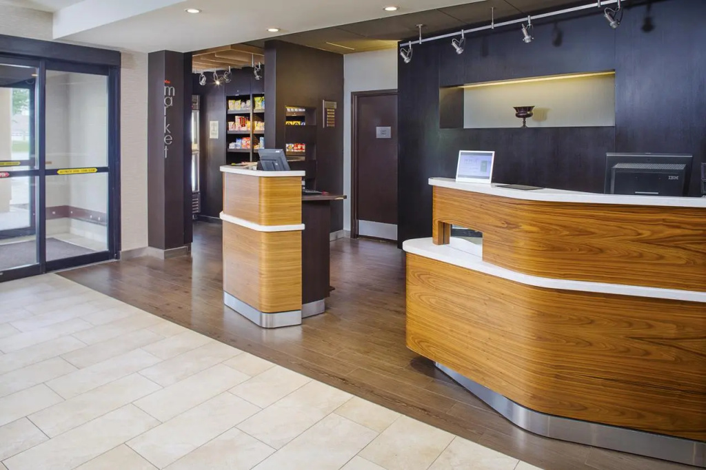 Courtyard by Marriott Richmond Airport - Général