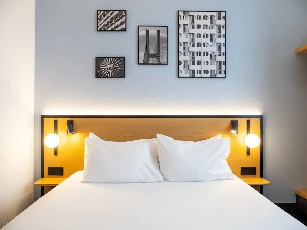 Premium Double room (full double bed)