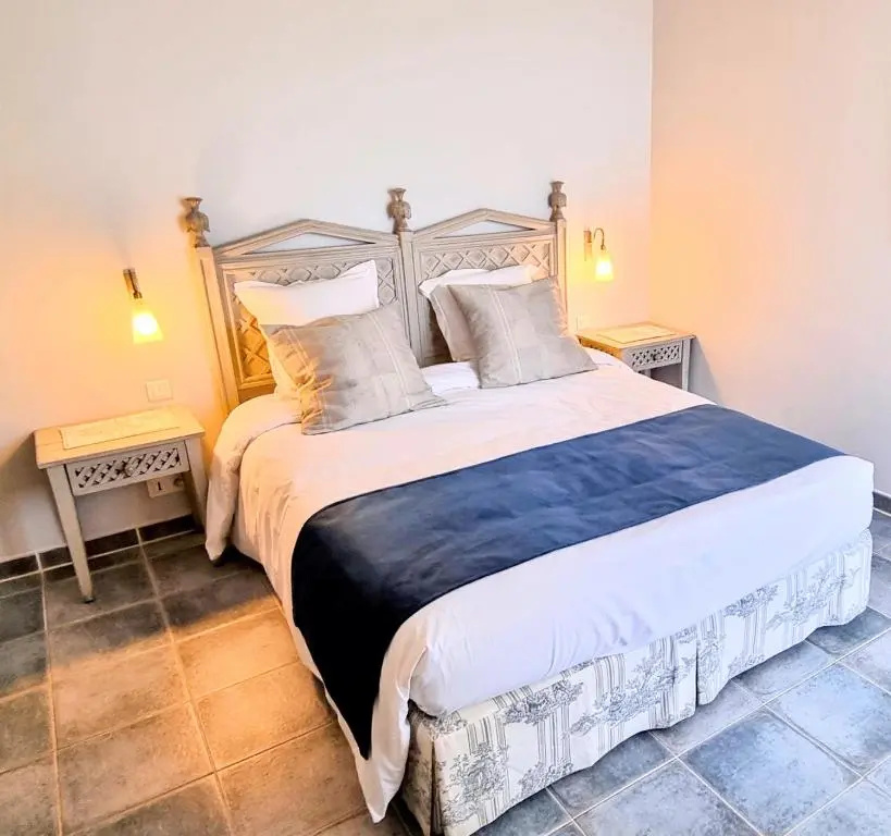 Superior Double room with garden view (full double bed)