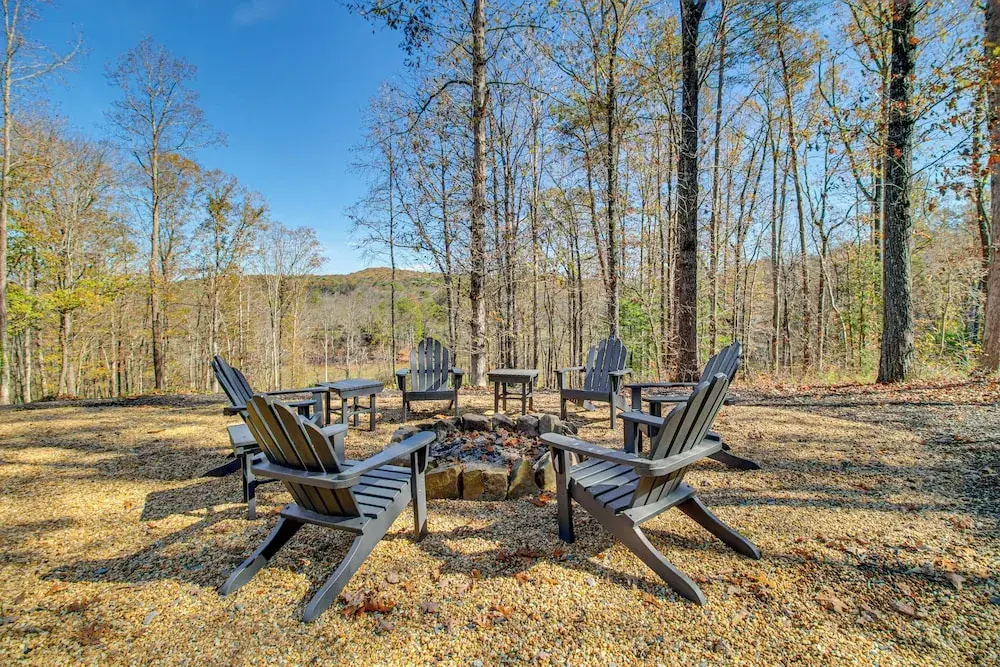'cork & Creek Cottage' w/ Mtn & Pasture Views!