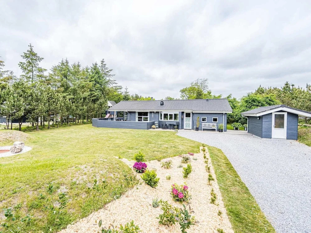 7 Person Holiday Home in Henne