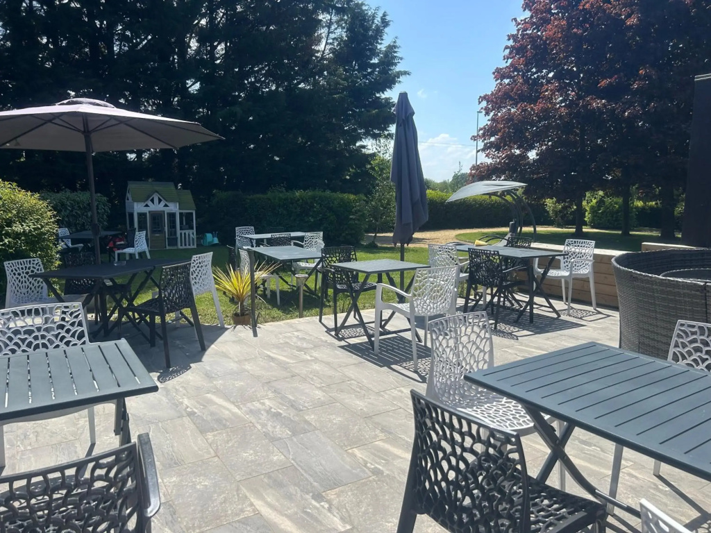 Afficher la photo 6 — LOGIS Les Dineux Village