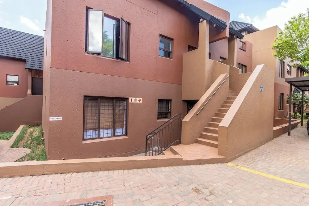 Exquisite 2 Bedroom Garden Townhouse in the Heart of Fourways