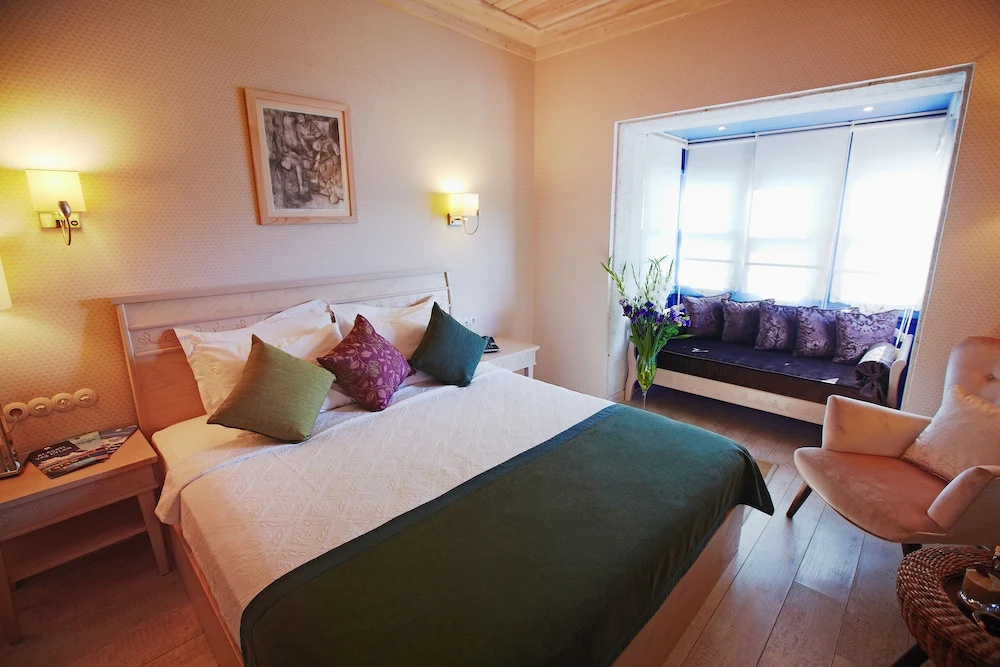 Suite with balcony