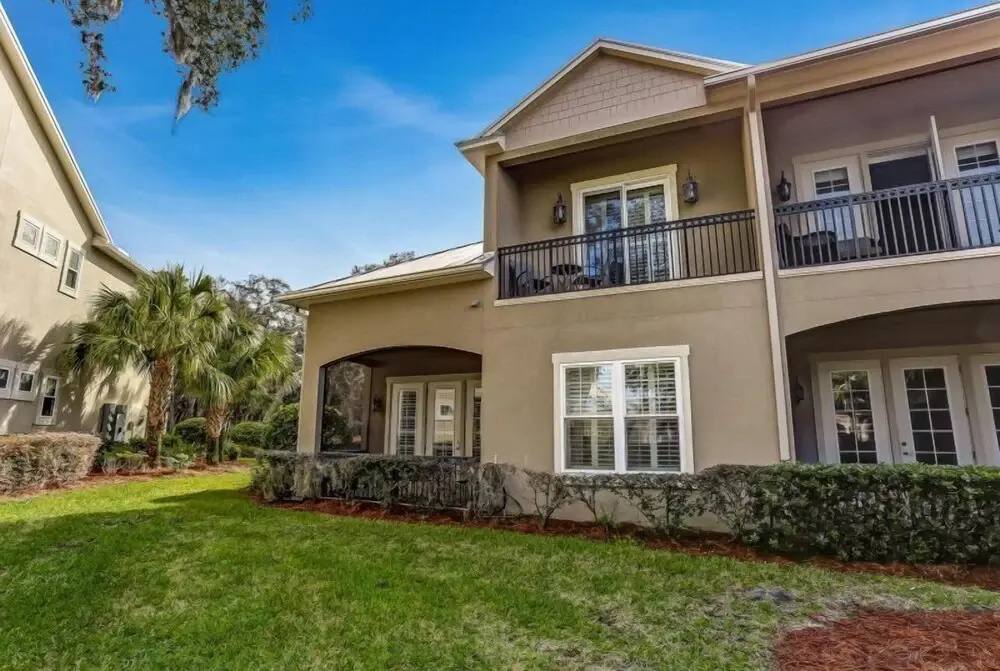 2106 Summerwoods