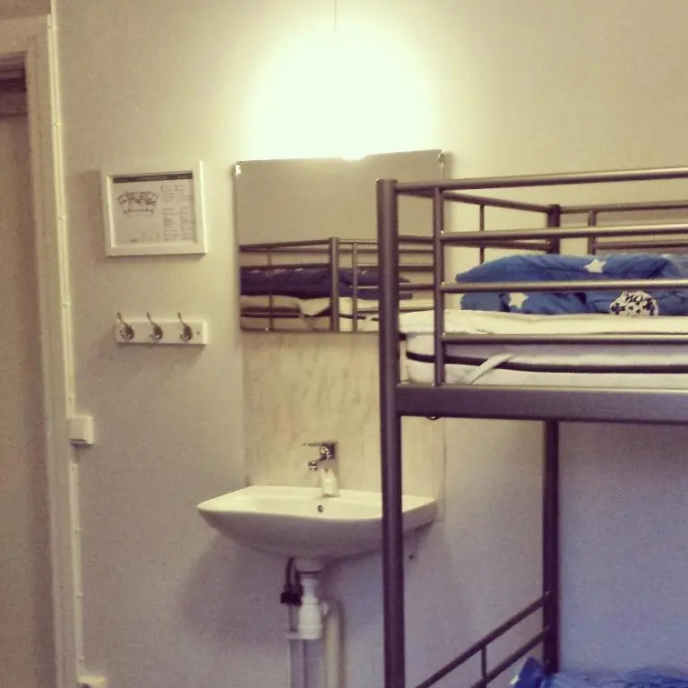 Economy Quadruple room