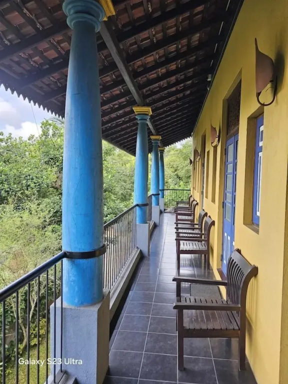 Deluxe Double room with balcony (full double bed)