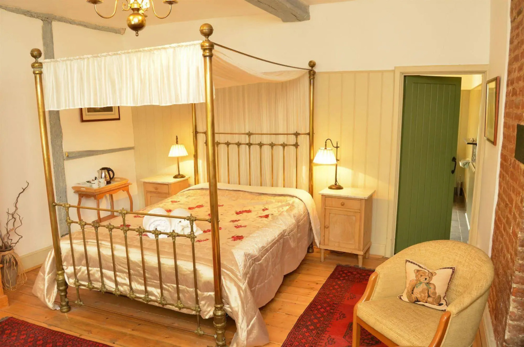 The Woolpack Hotel - Général