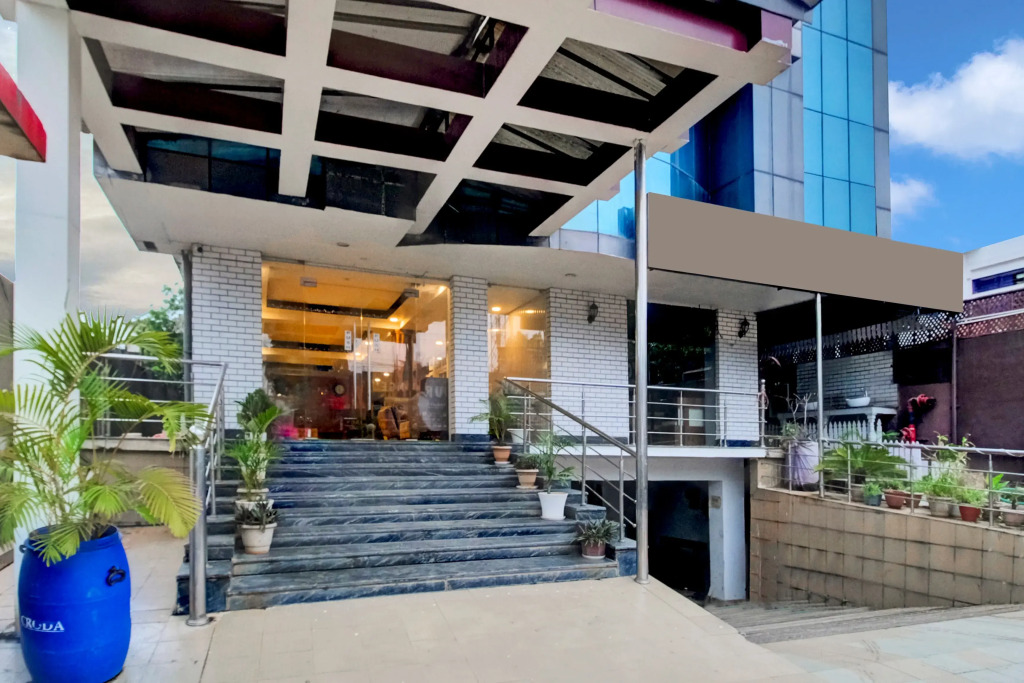 Super Townhouse Hatigaon Near Medicity — фото 2