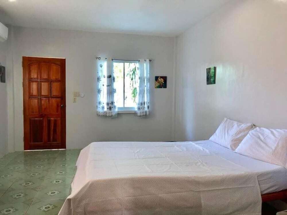 Honeycomb Tourist Inn