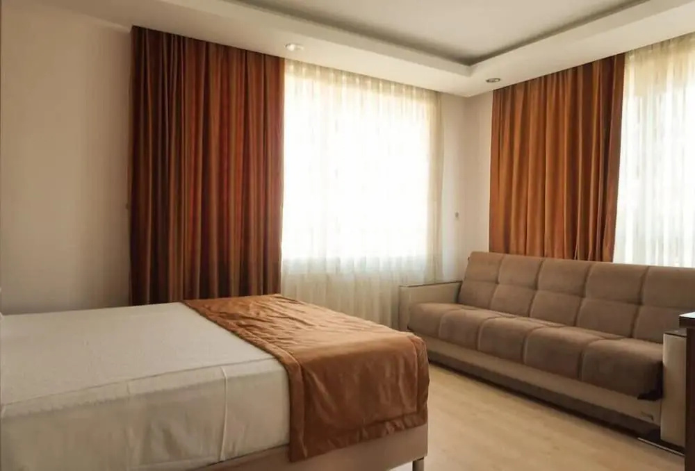 Standard Triple room with balcony