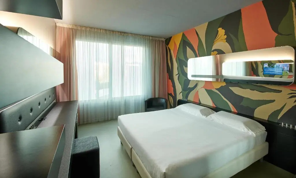 Superior Double room (full double bed)