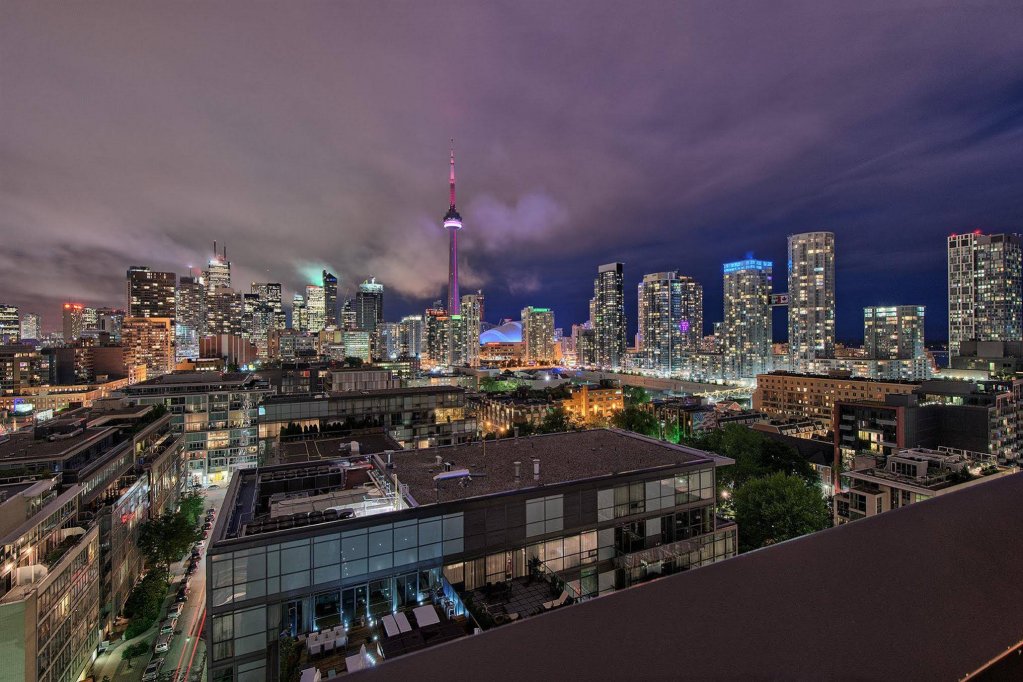 1 Hotel Toronto image