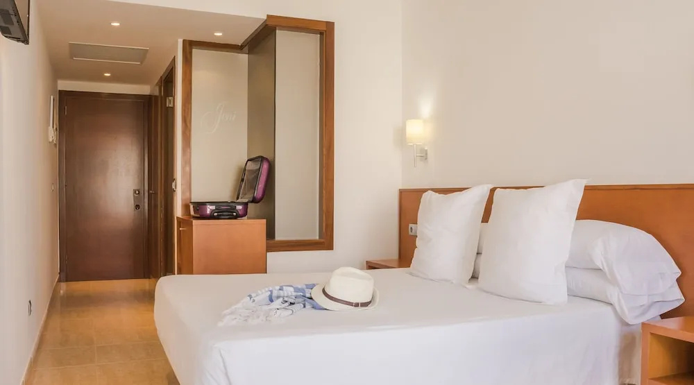 Double room with balcony (full double bed)