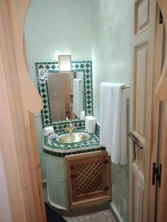 Comfort room