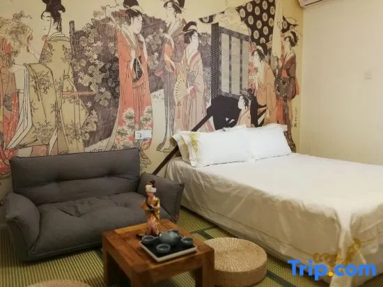 Deluxe Double room (full double bed)