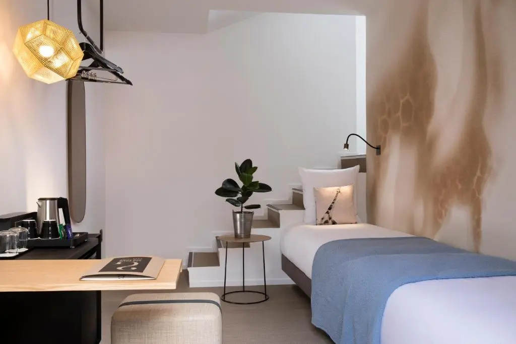 Hotel Les Deux Girafes 86