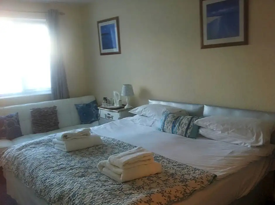 Rivelyn Hotel Bar & Restaurant - Chambres
