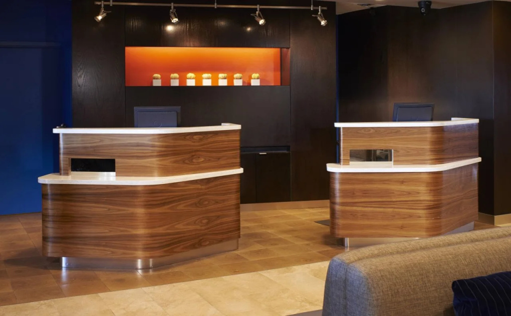 Lobby & Reception