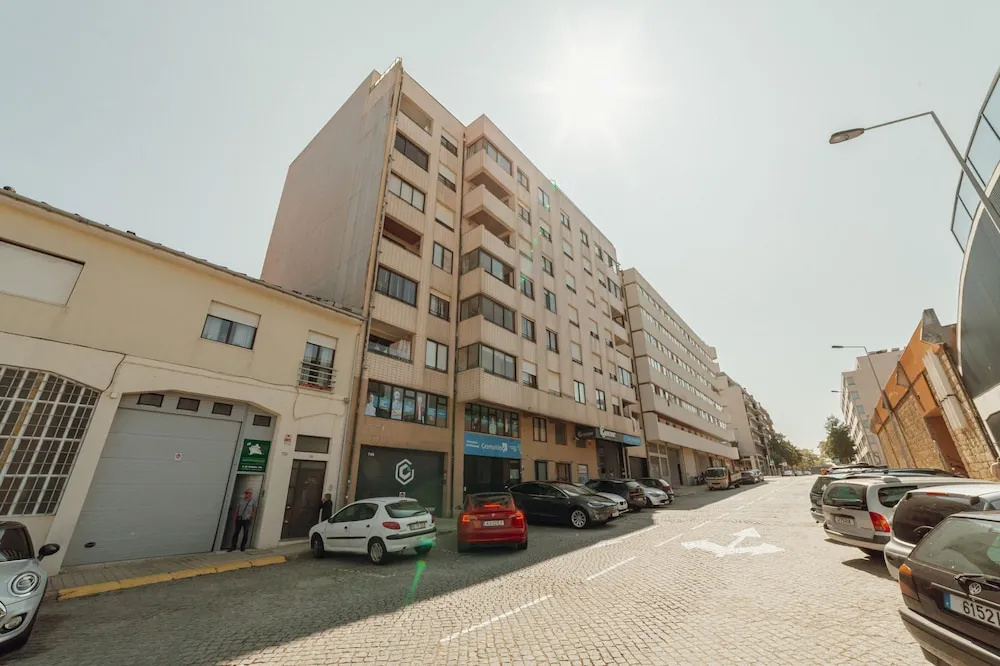 Matosinhos SEA Side 1BD by Vacationy