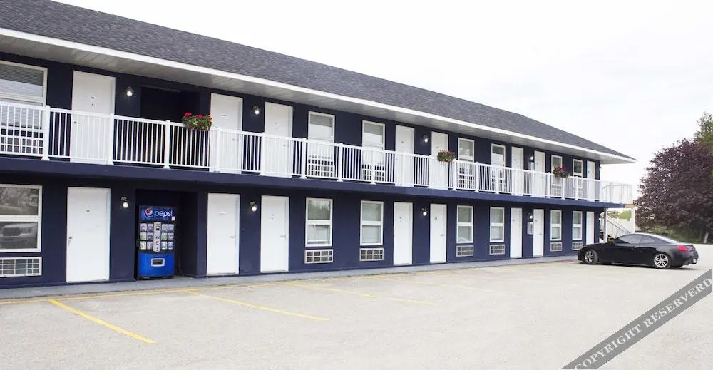 Bowmanville Marina Inn & Suites