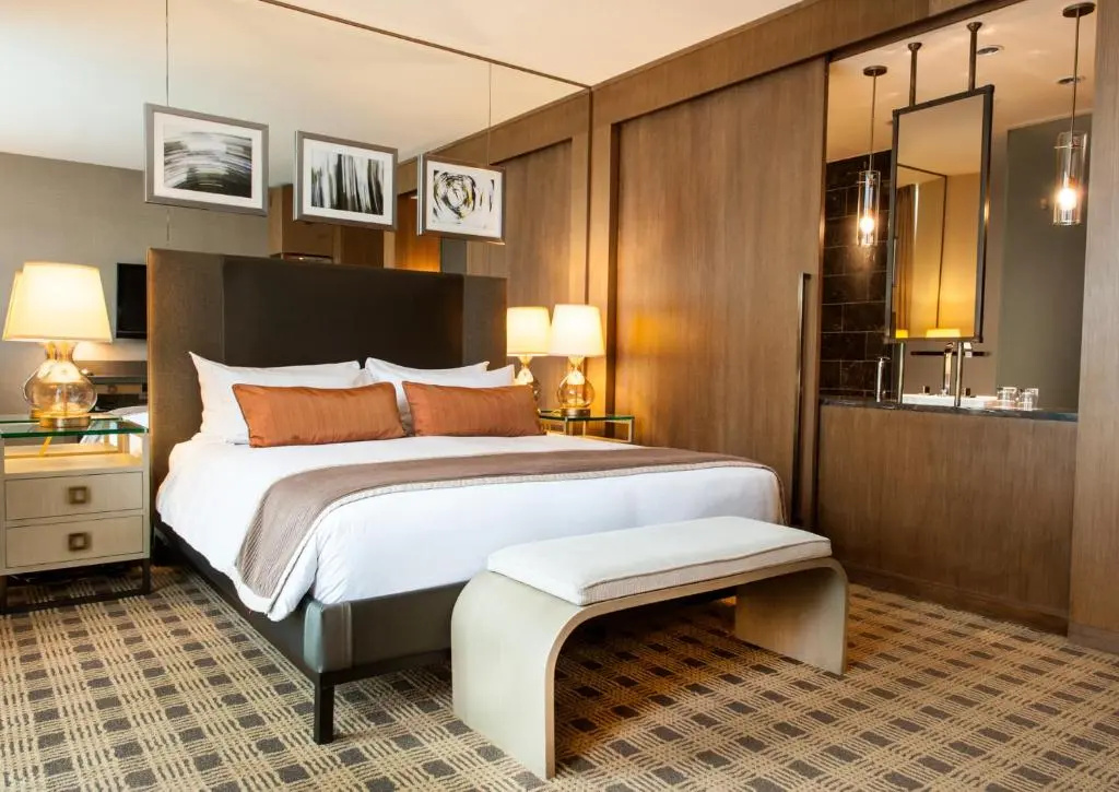 Luxury Double room (full double bed)