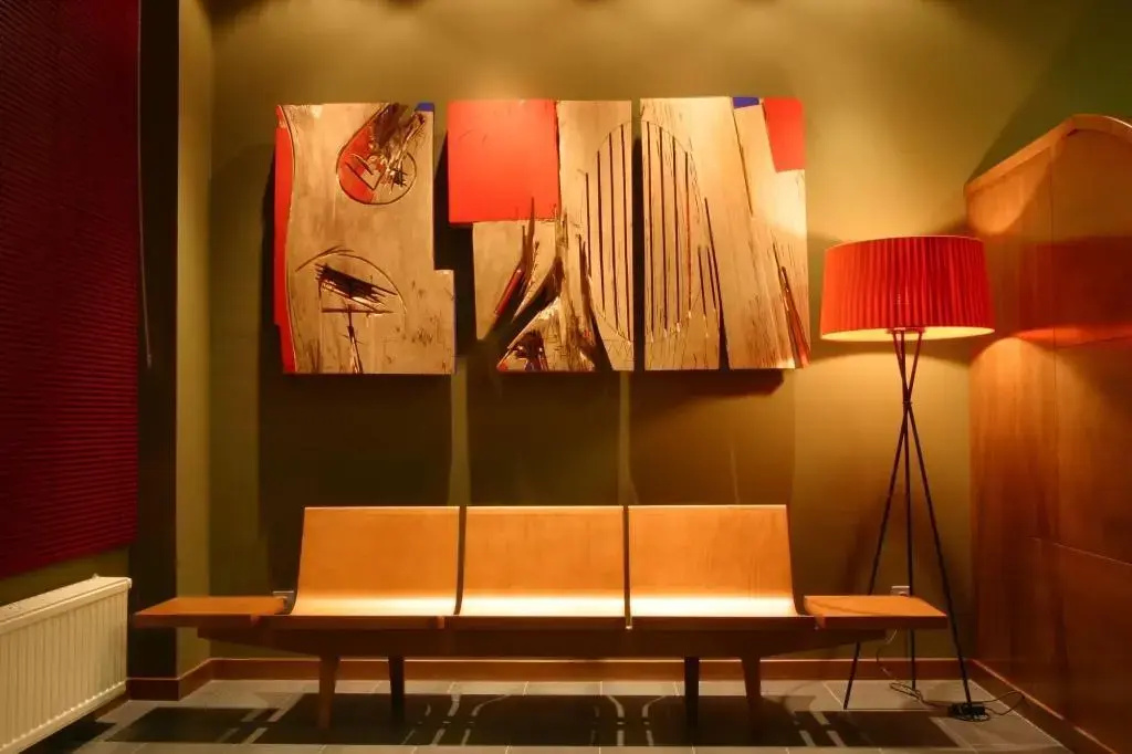 Lobby & Reception