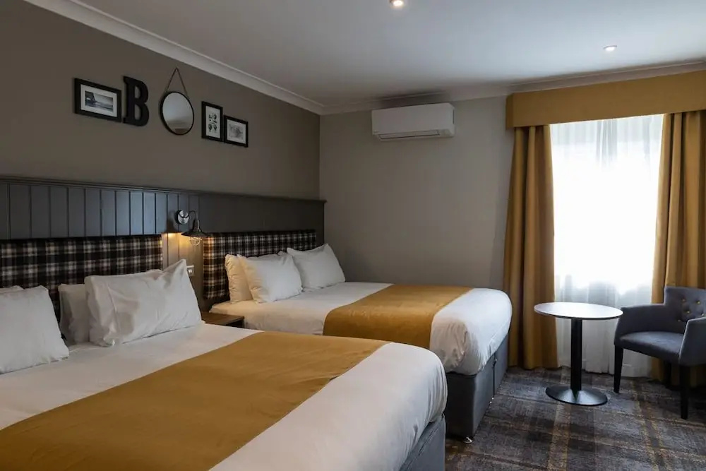 Almondsbury Inn & Lounge — 7