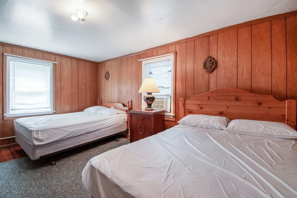 4 Bedrooms Standard room