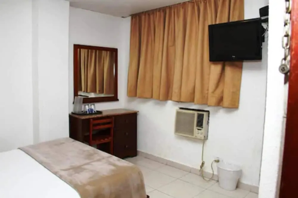 Hotel California Panama - Chambres