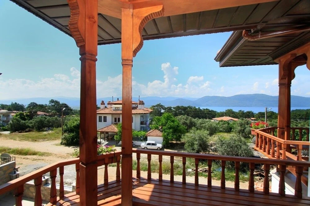 Balcony & Terrace