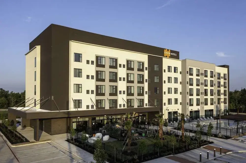 Even Hotels - Shenandoah - the Woodlands