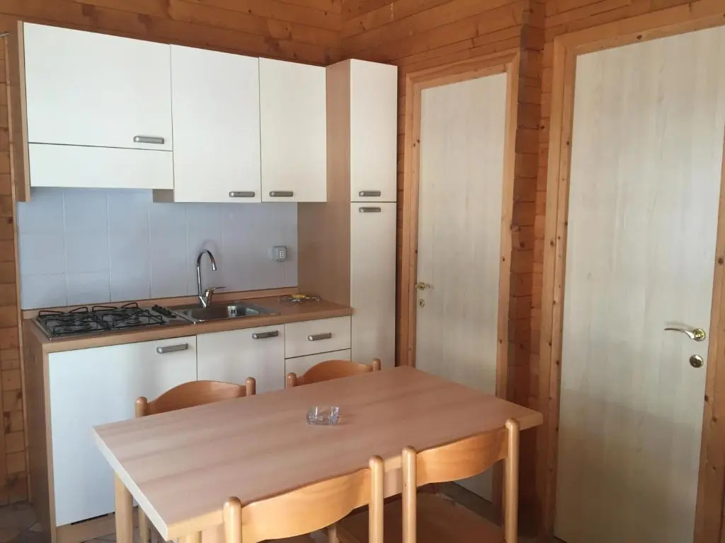 2 Bedrooms Bungalow