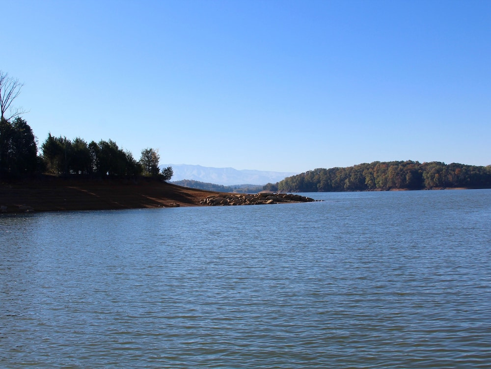Stillwater Cove by Jackson Mountain Rentals