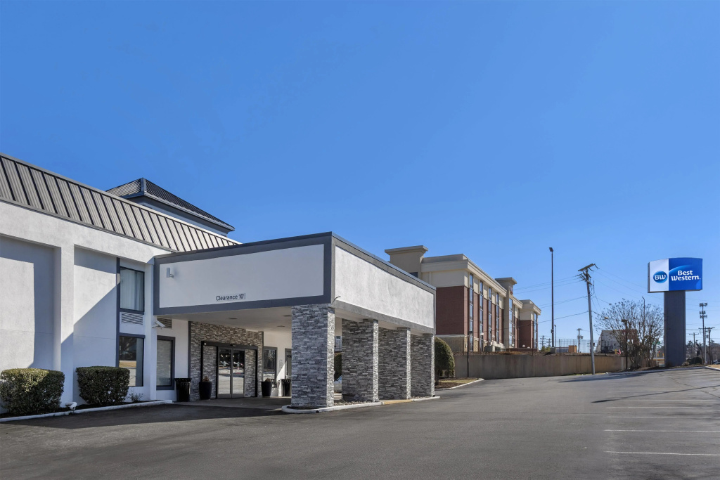 Baymont by Wyndham Greensboro/Coliseum