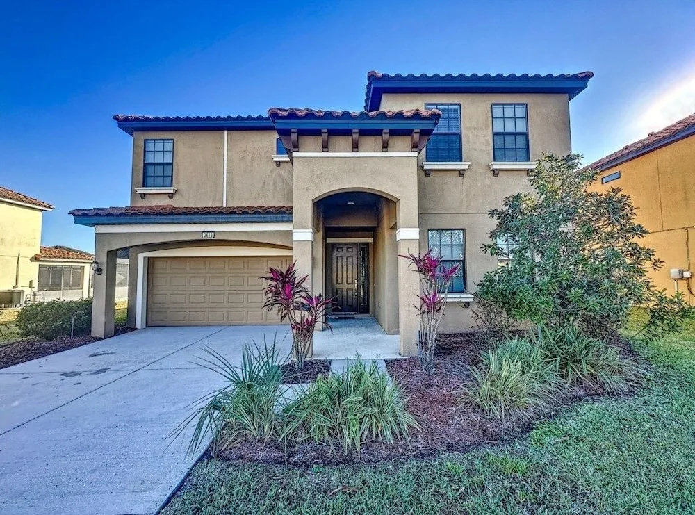 5 Bed South Facing Pool Close To Disney 5 Bedroom Villa by RedAwning