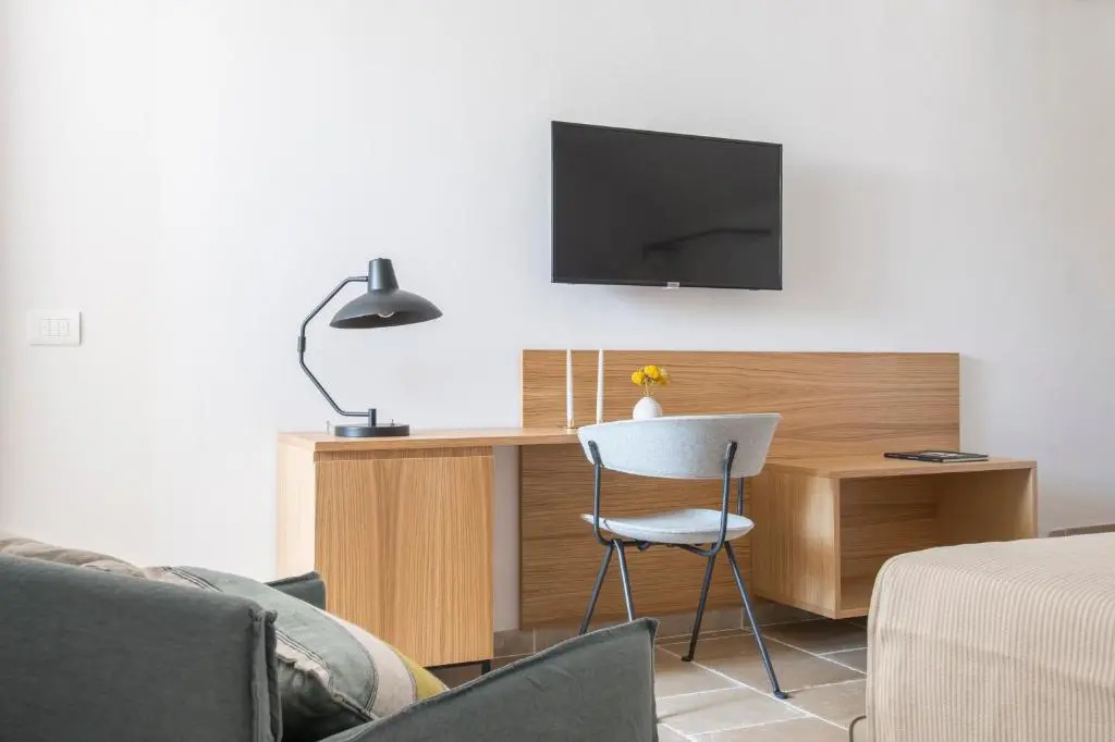 Economy room